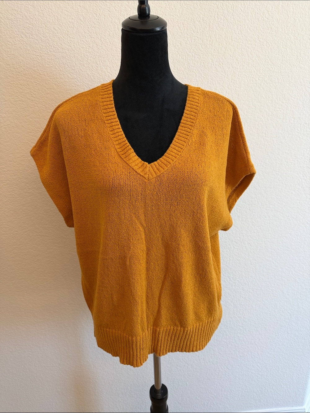 Ann Taylor Factory V-Neck Sleeveless Sweater in Mustard